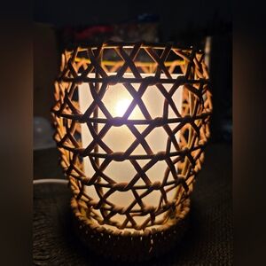 Woven Rattan Table Lamp. Comes W Bulb. 4ft Cord.
